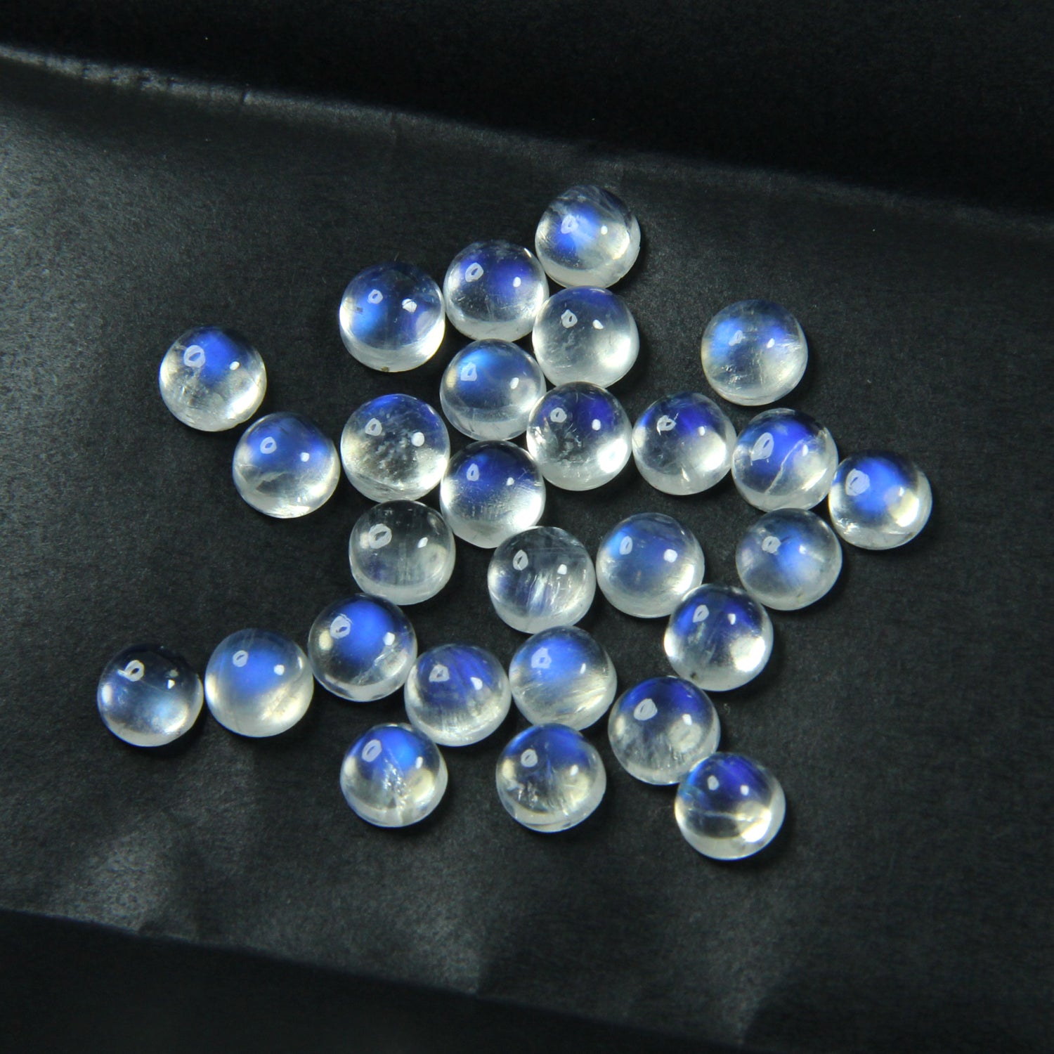 Rainbow moonstone Round cabochon