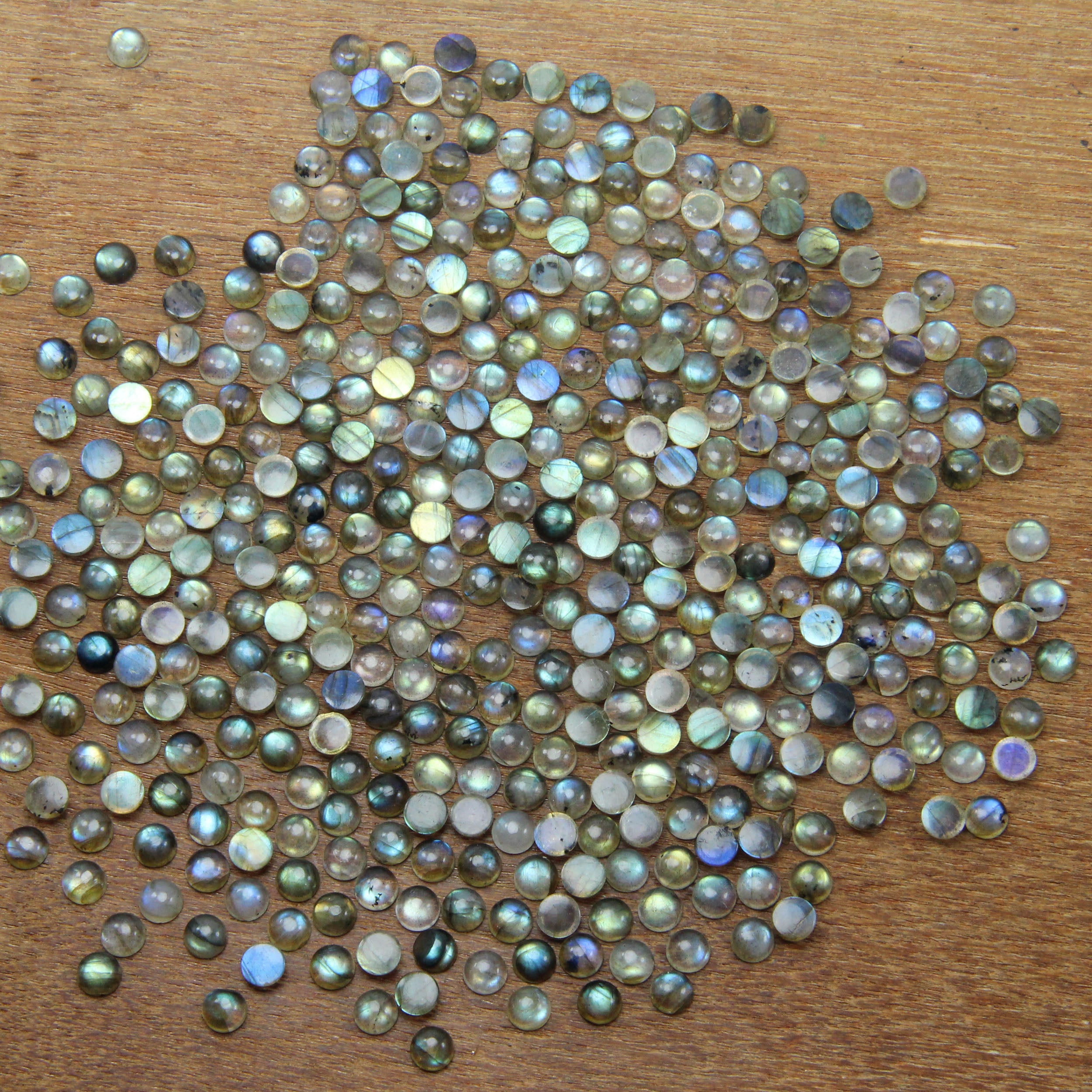 Labradorite Round cabochon