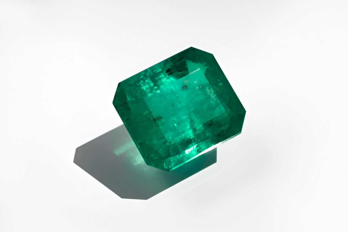 Emerald octagon cut 28.69 cts